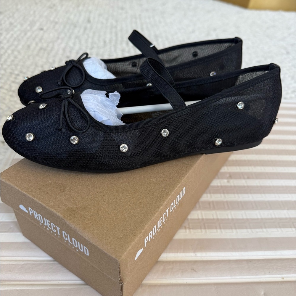 Project Cloud Black Women's Flats with Rhinestone Accents NWT - Picture 4 of 5
